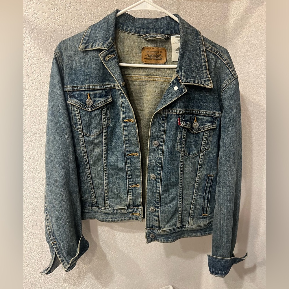 Women’s Levi jacket